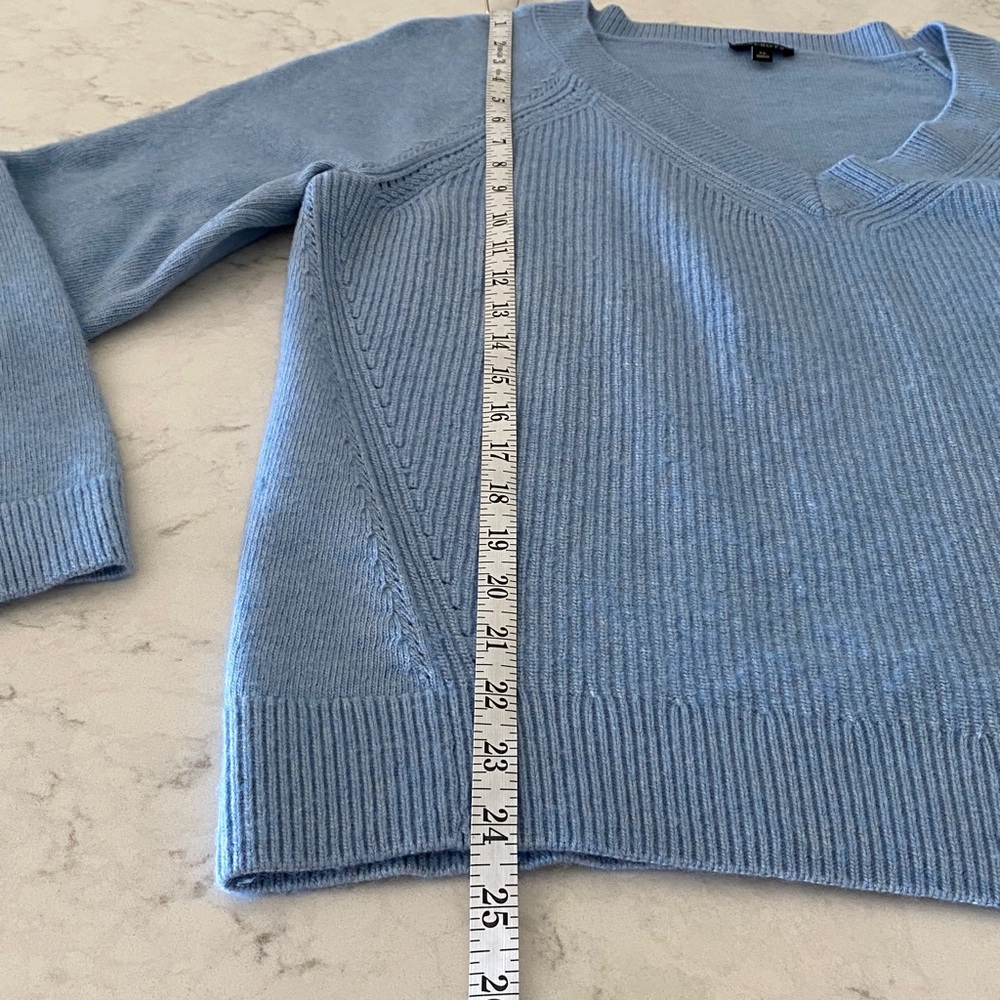 Talbots Wool Cashmere Blend V Neck Soft Blue Sweater size XL - Picture 6 of 7